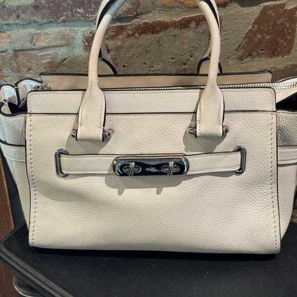 Coach Handbags - Coach swagger